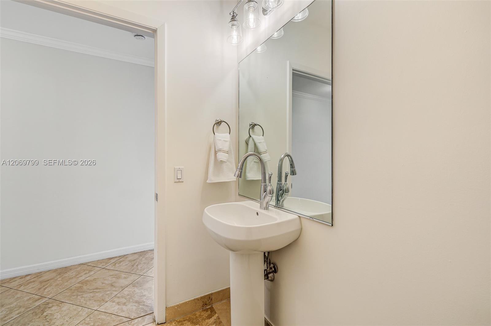 704 N Ocean Blvd # 1001