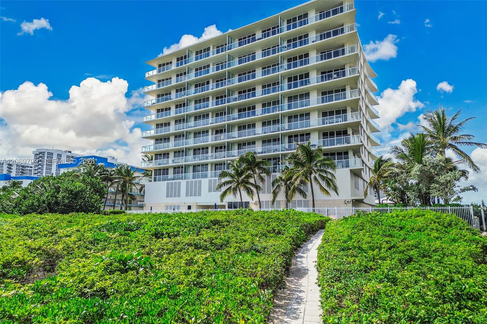704 N Ocean Blvd # 1001