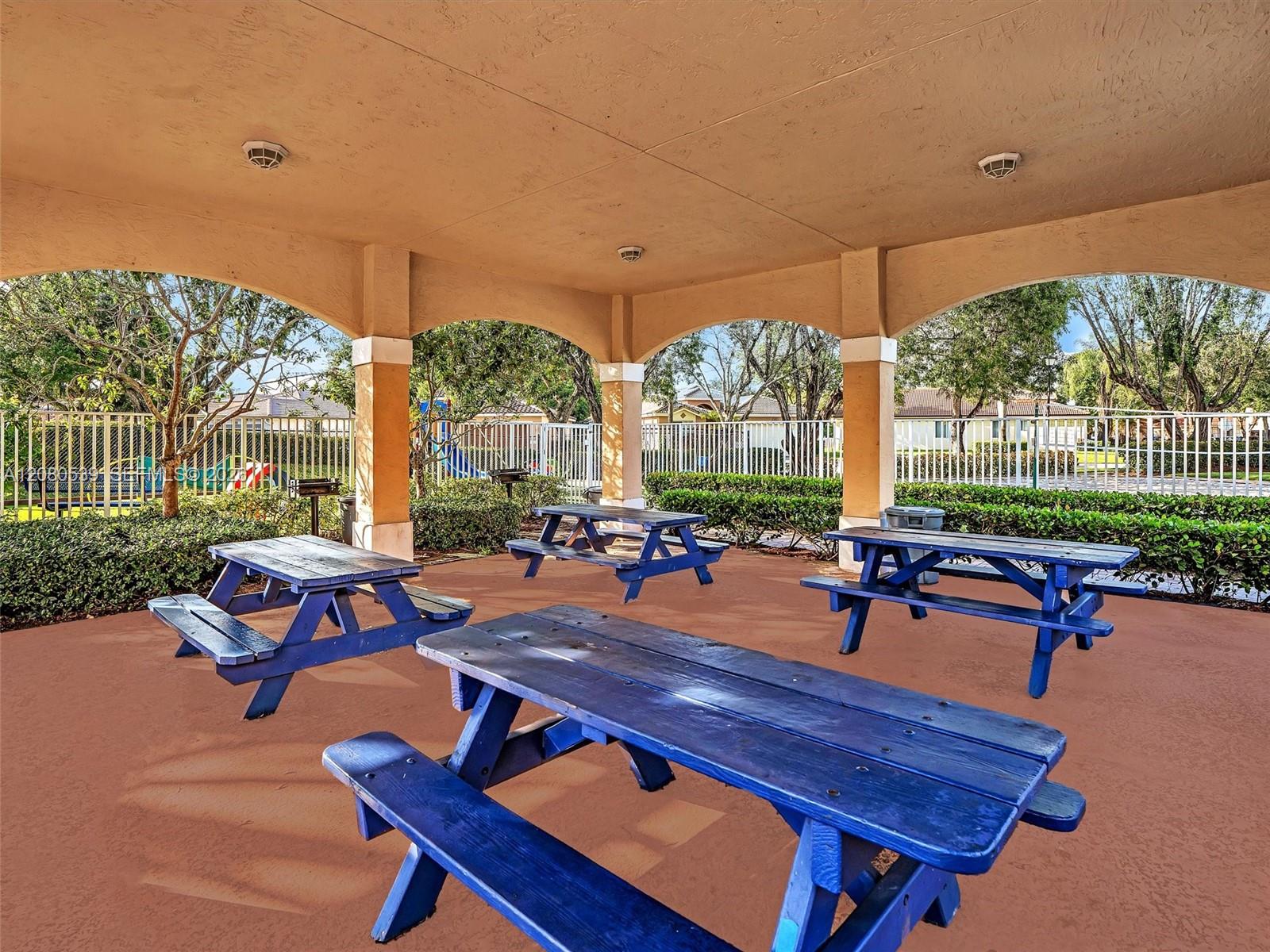 5133 Heron Pl