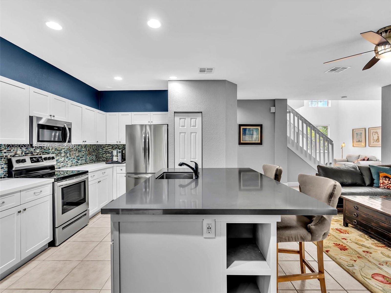 5133 Heron Pl