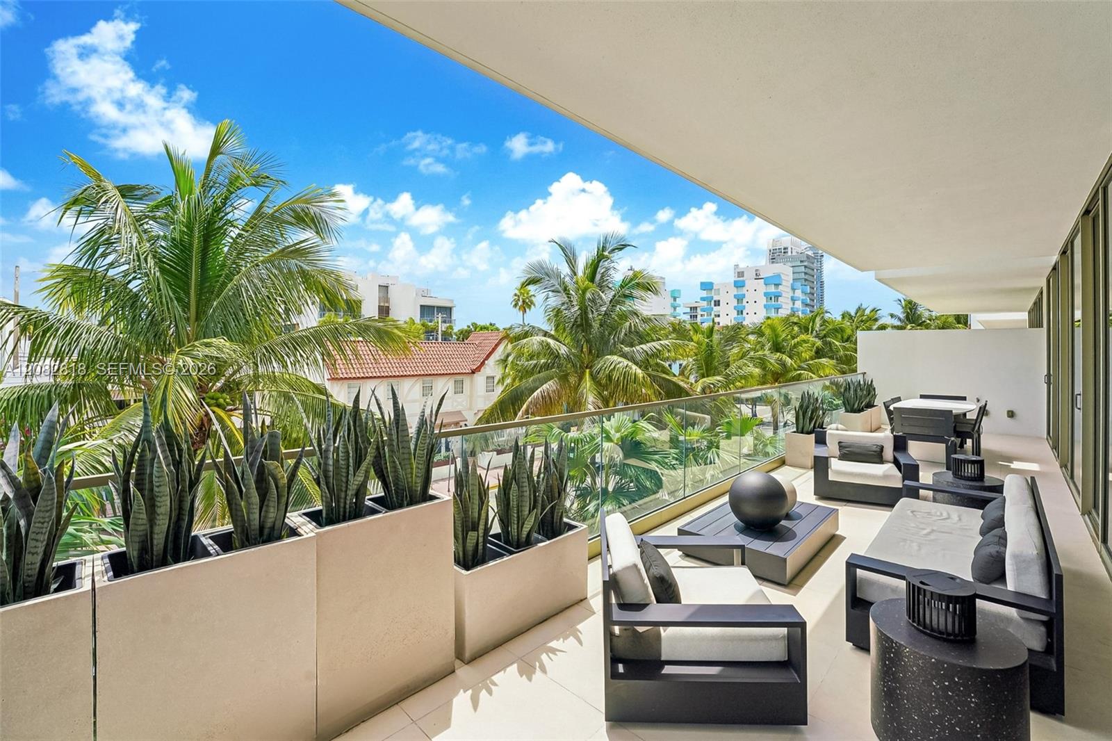 300 Collins Ave # 3A