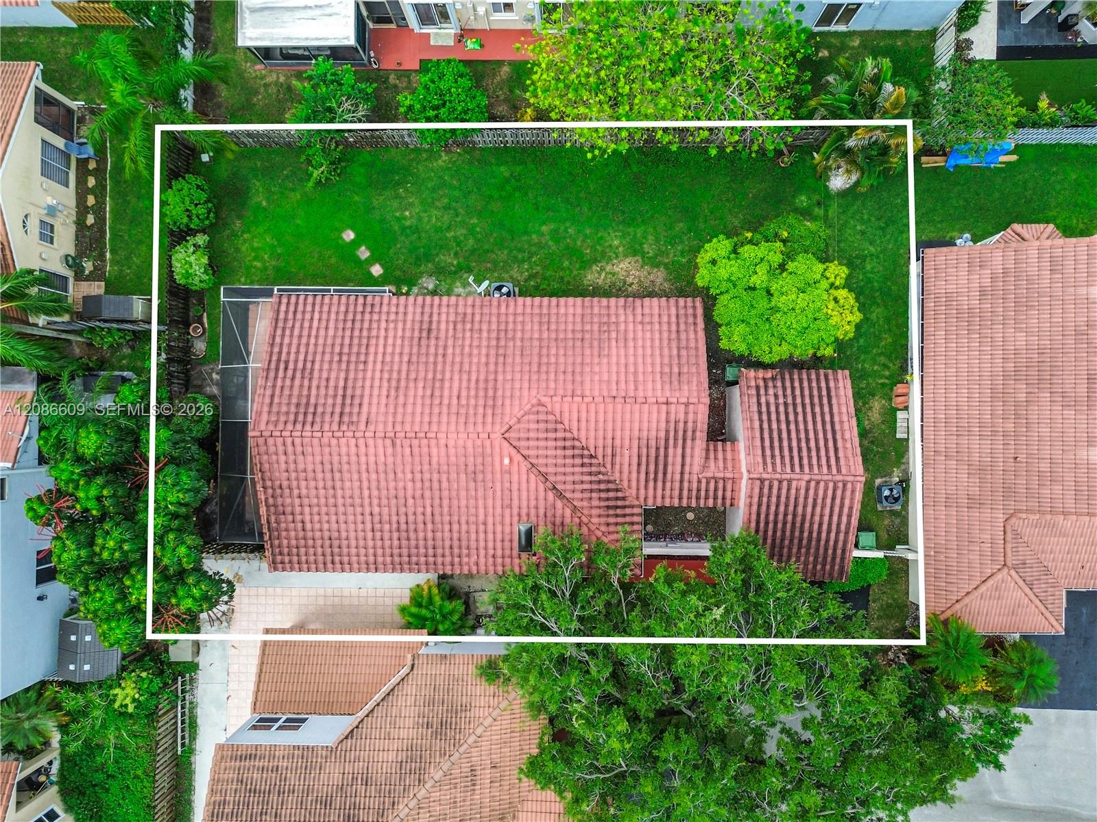 1290 Seagrape Cir