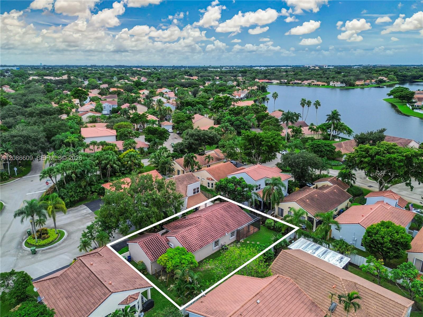 1290 Seagrape Cir