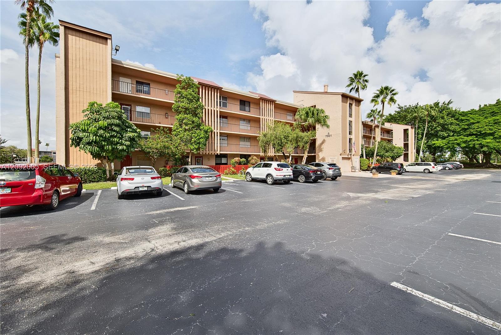 7301 NW 1st St # 401