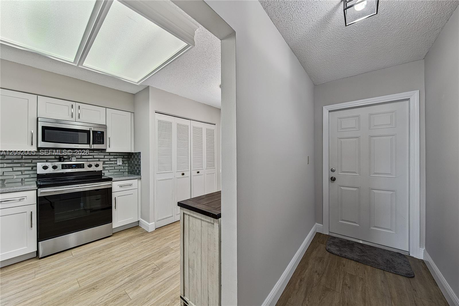 7301 NW 1st St # 401