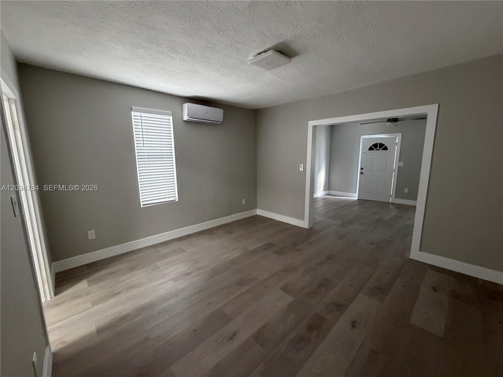 1737 Dewey St