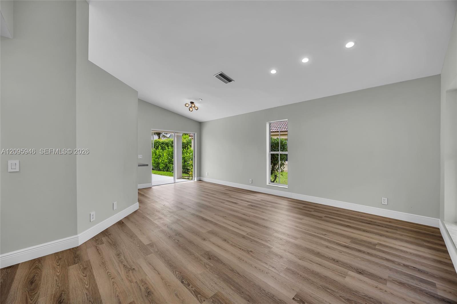 815 Falling Water Rd