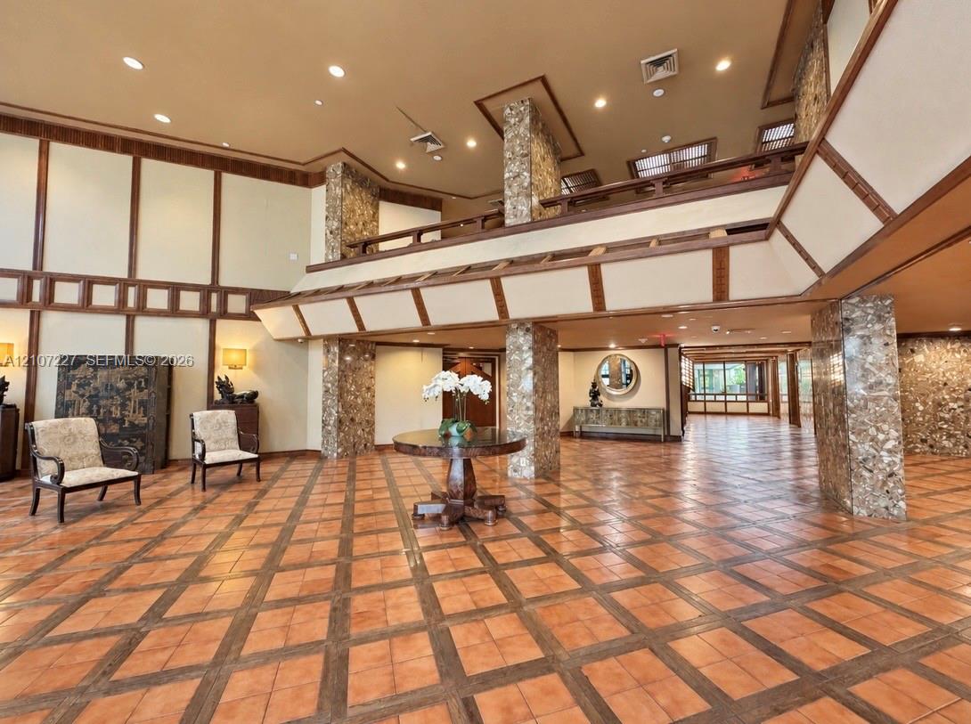 520 Brickell Key Dr # A2012