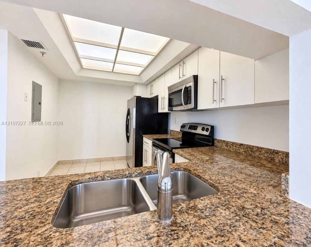 520 Brickell Key Dr # A2012