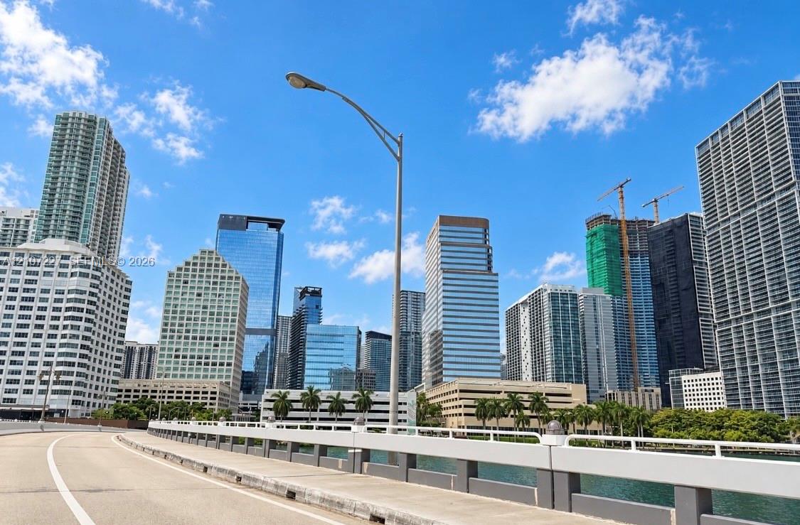520 Brickell Key Dr # A2012