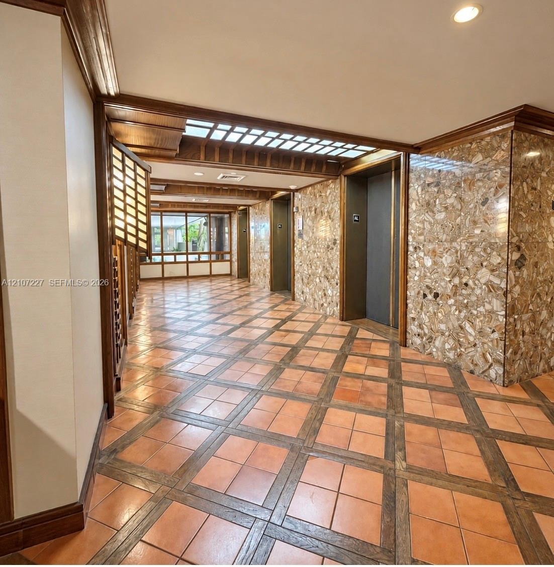 520 Brickell Key Dr # A2012