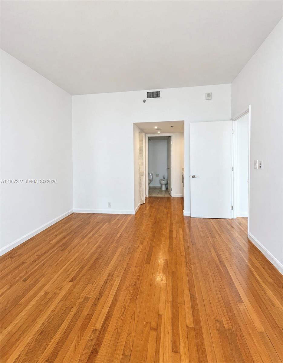 520 Brickell Key Dr # A2012