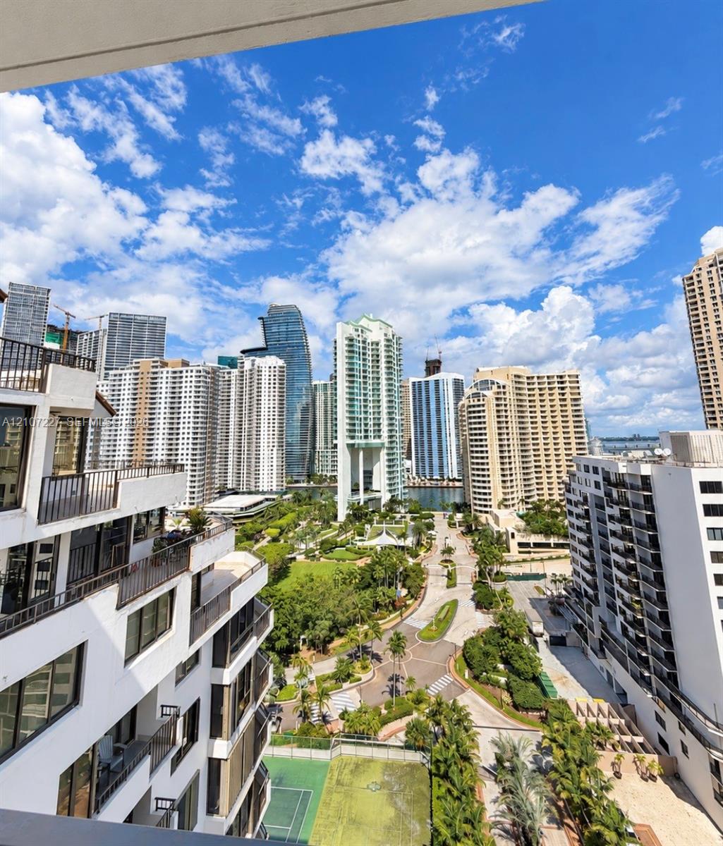 520 Brickell Key Dr # A2012