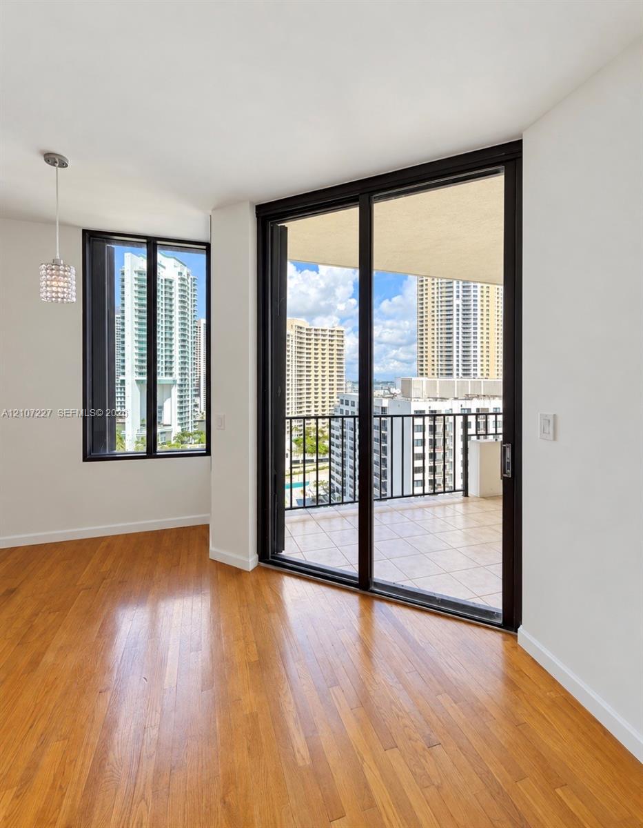520 Brickell Key Dr # A2012