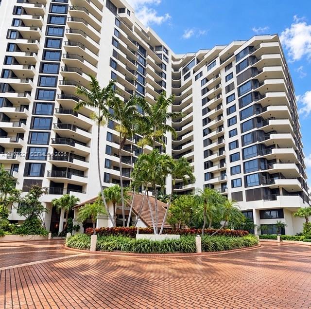 520 Brickell Key Dr # A2012