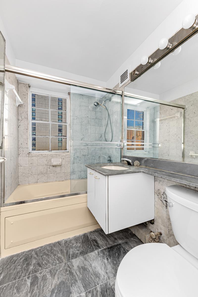 301 E 75th Street 14-A