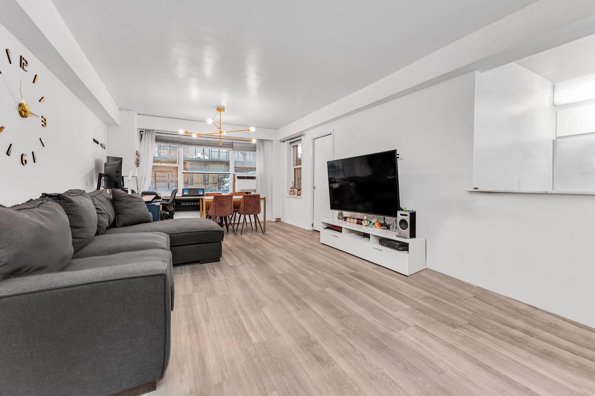 415 E 52nd Street 1-CB