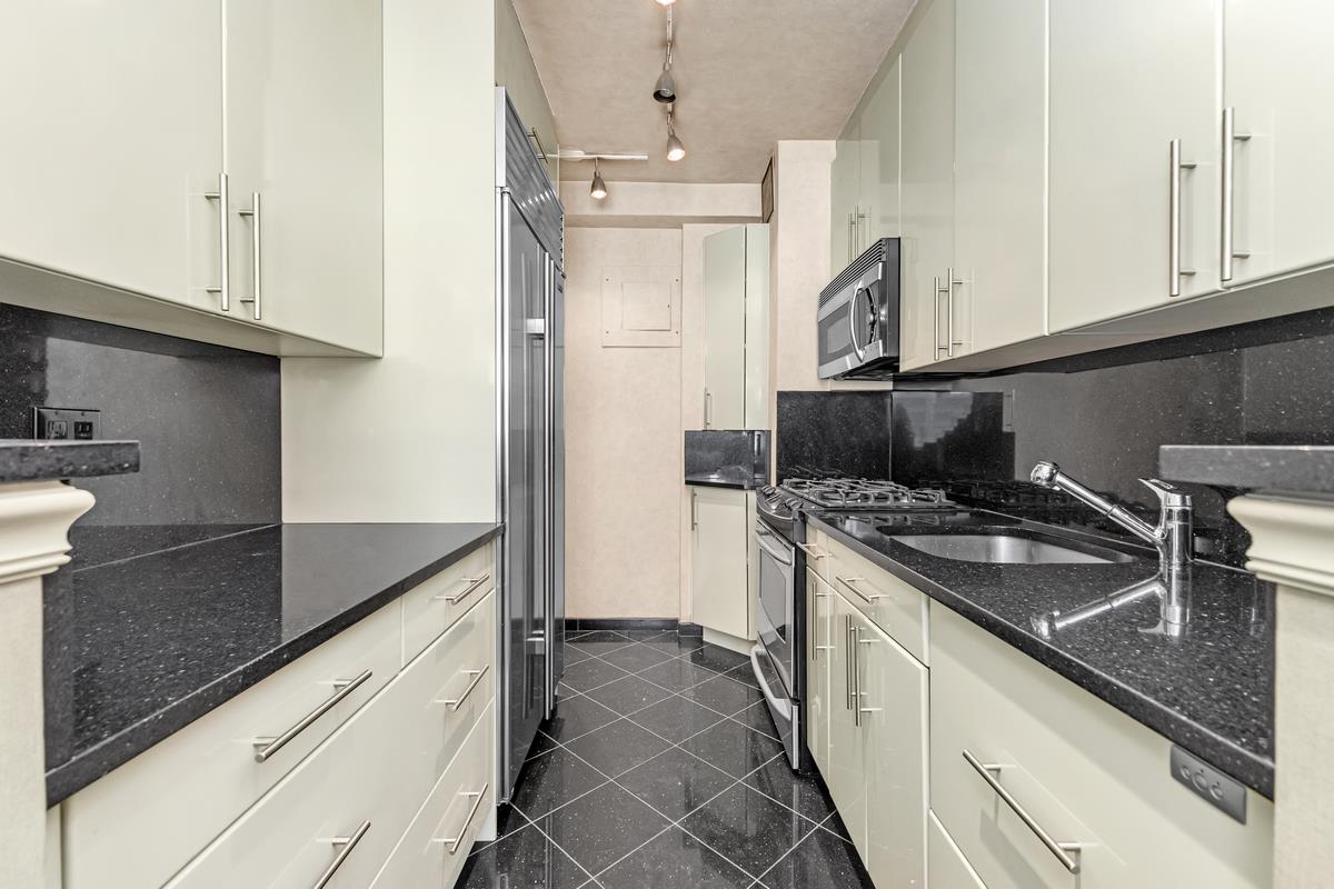 415 E 52nd Street 5-MC