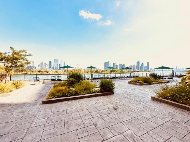 25 Sutton Place S 6-L