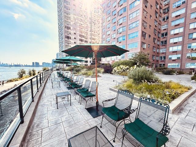 25 Sutton Place S 6-L