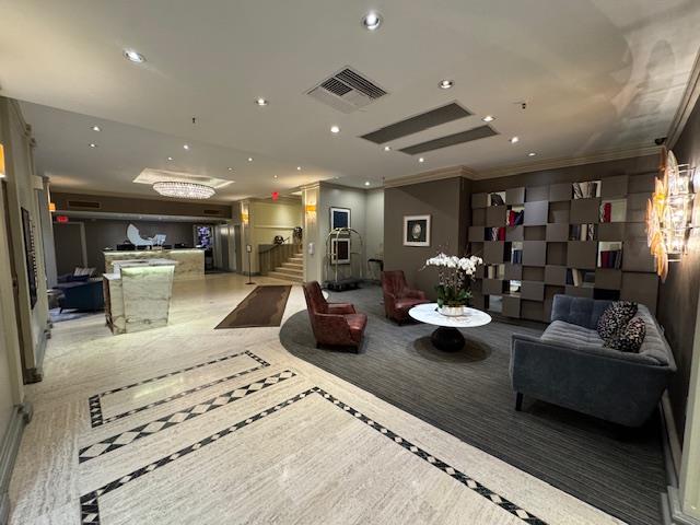 111 E 56th Street 712