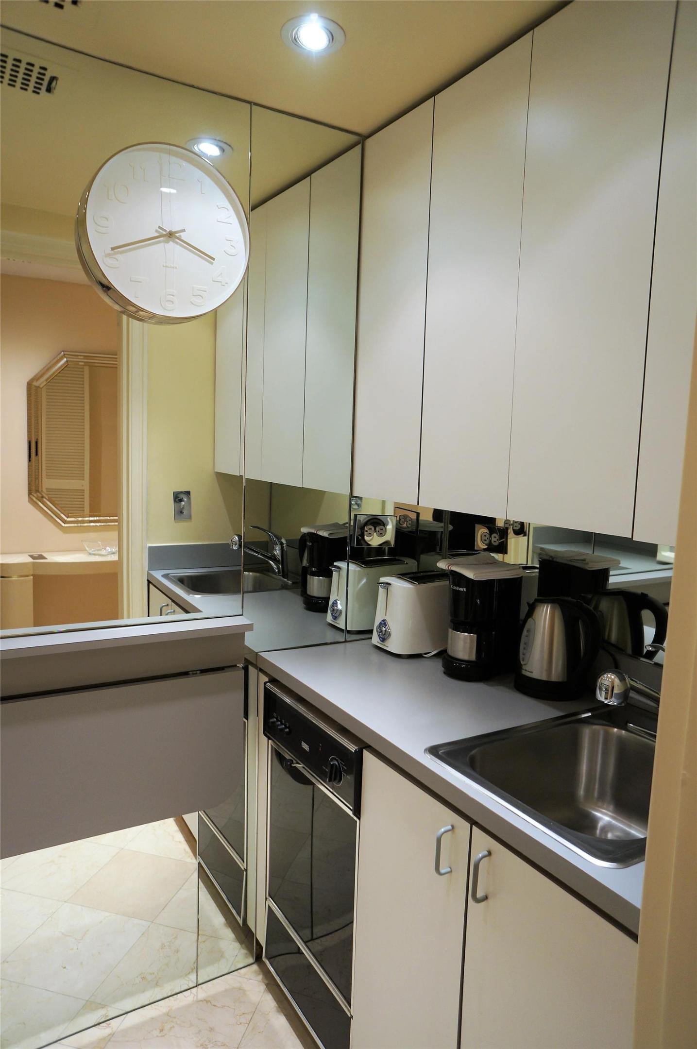 111 E 56th Street 409