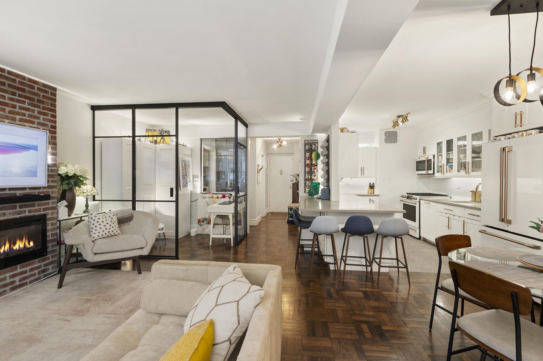 415 E 52nd Street 2DA