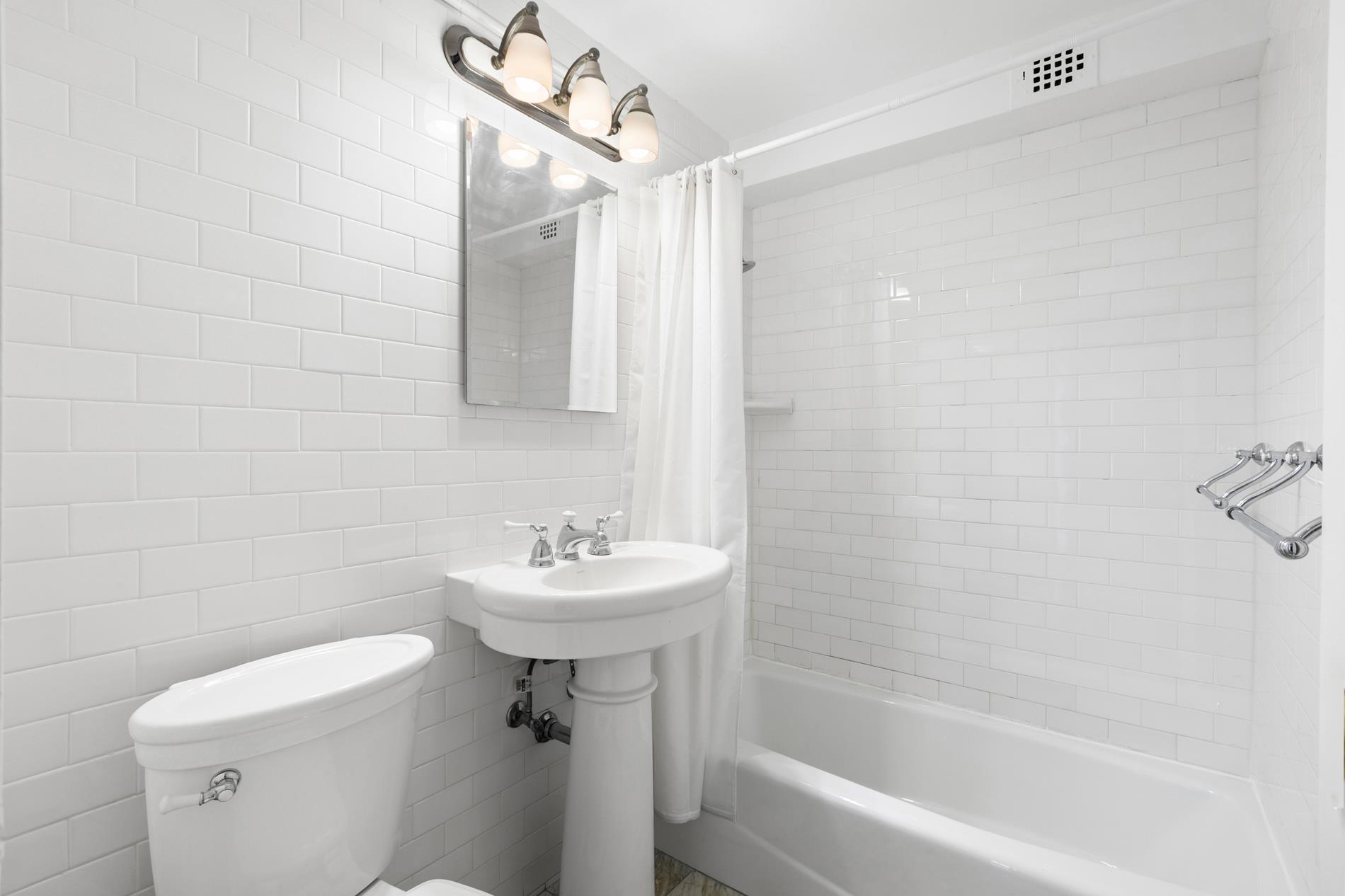415 E 52nd Street 3EB