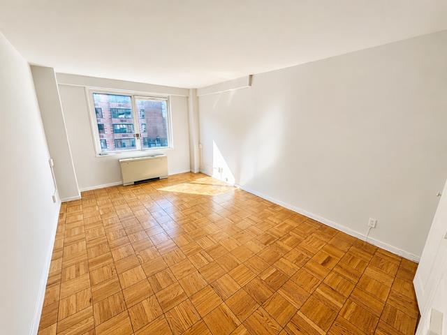 201 E 25th Street 14-G