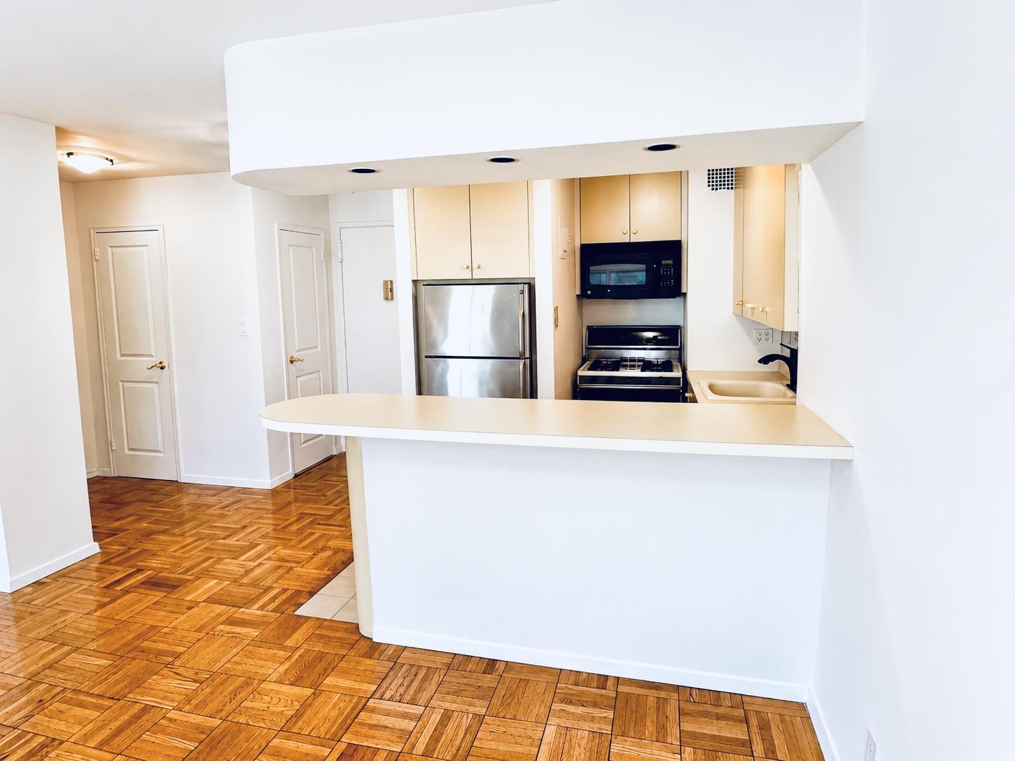201 E 25th Street 14-G