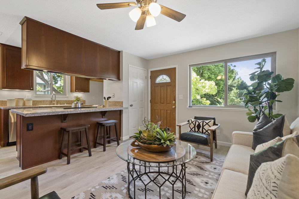 129 E Latimer AVE 4