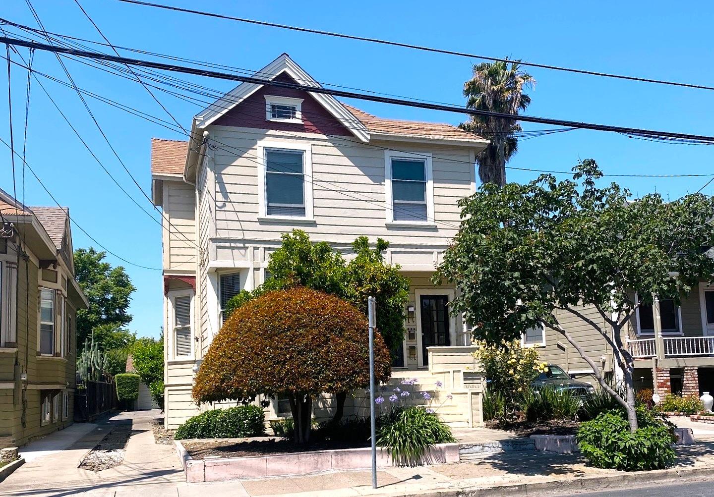 155 Gifford AVE