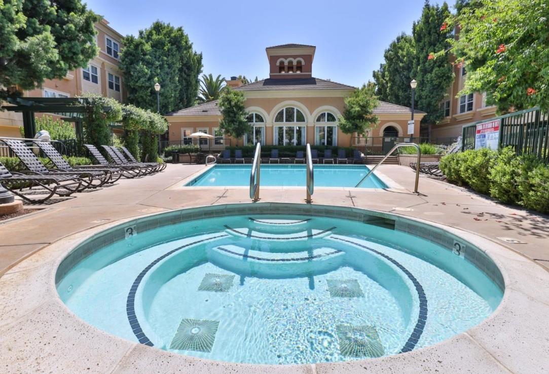 1310 Saddle Rack Street 234