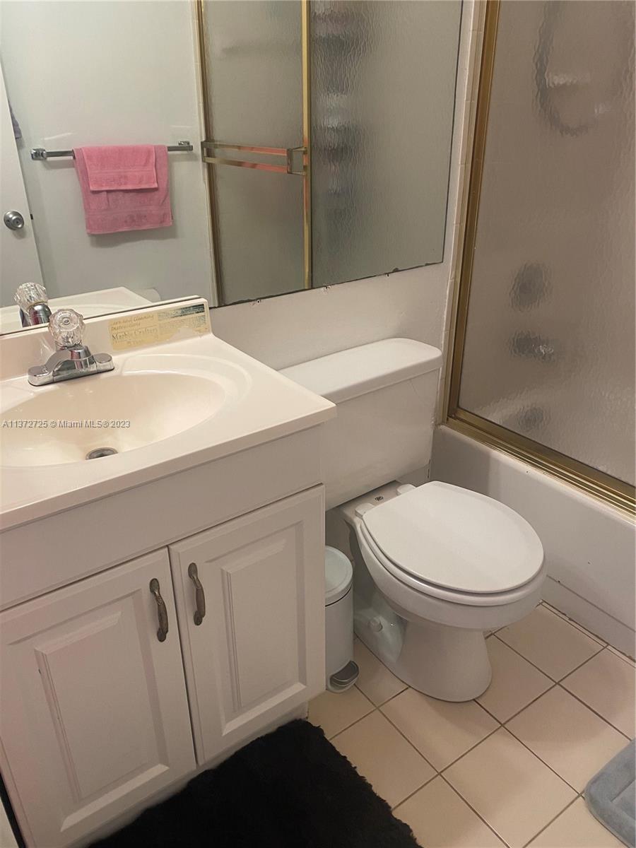 9061 Sunrise Lakes Blvd Unit: 210