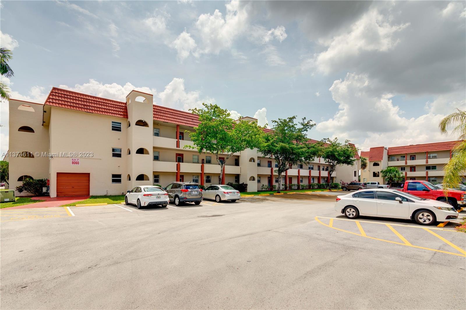 8060 N Sunrise Lakes Dr Unit: 308