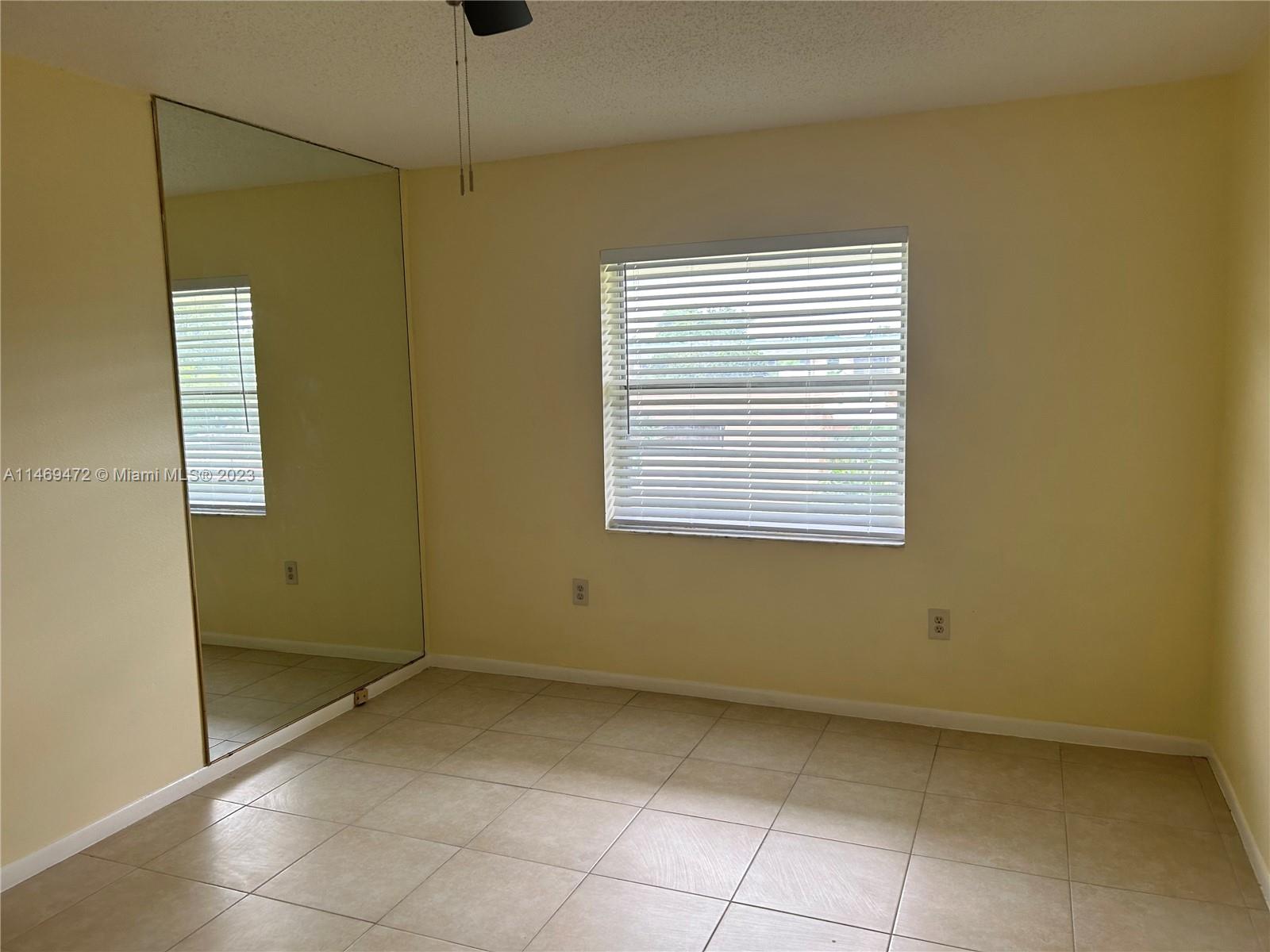 4990 E Sabal Palm Blvd # 305