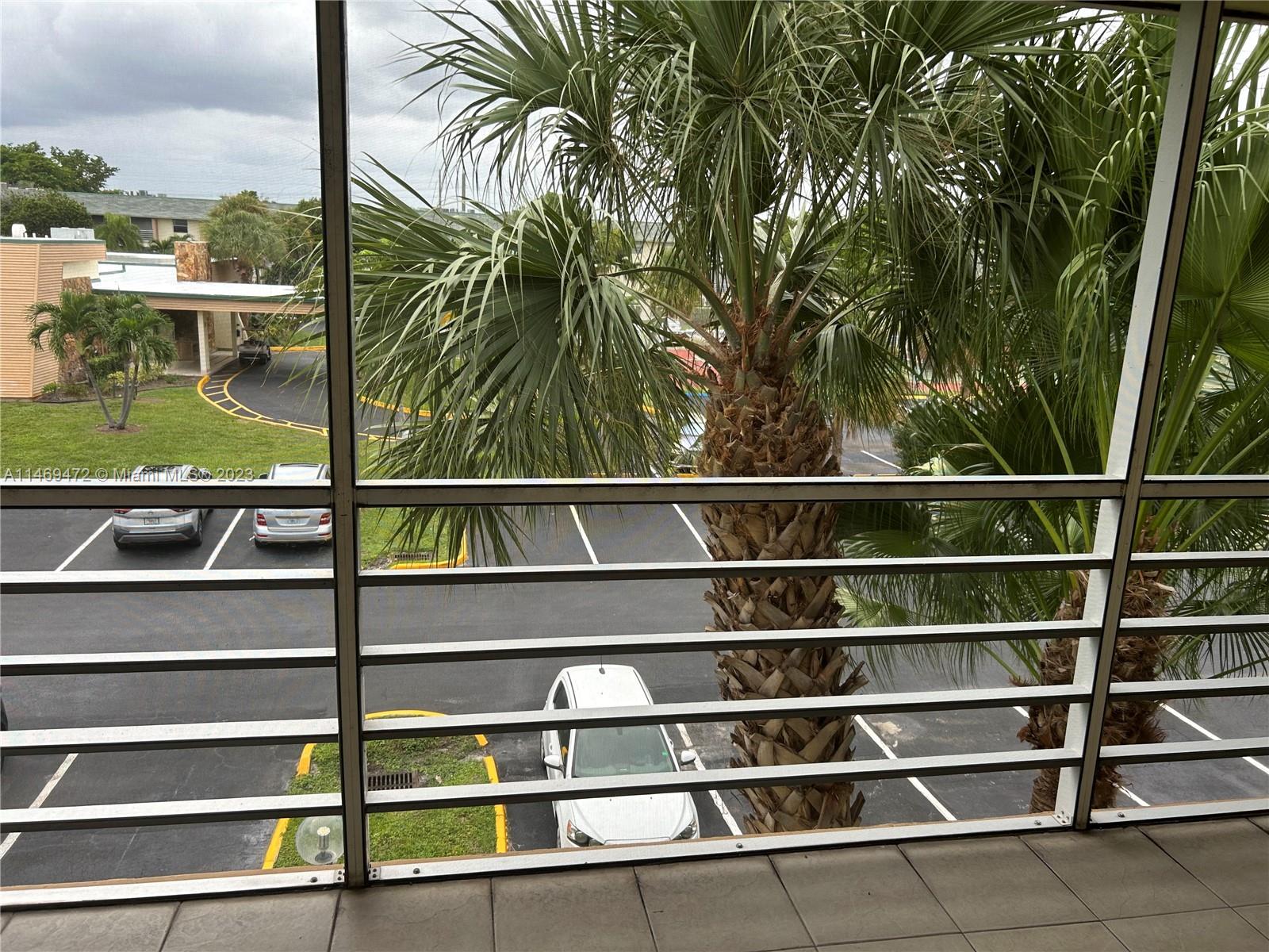 4990 E Sabal Palm Blvd # 305