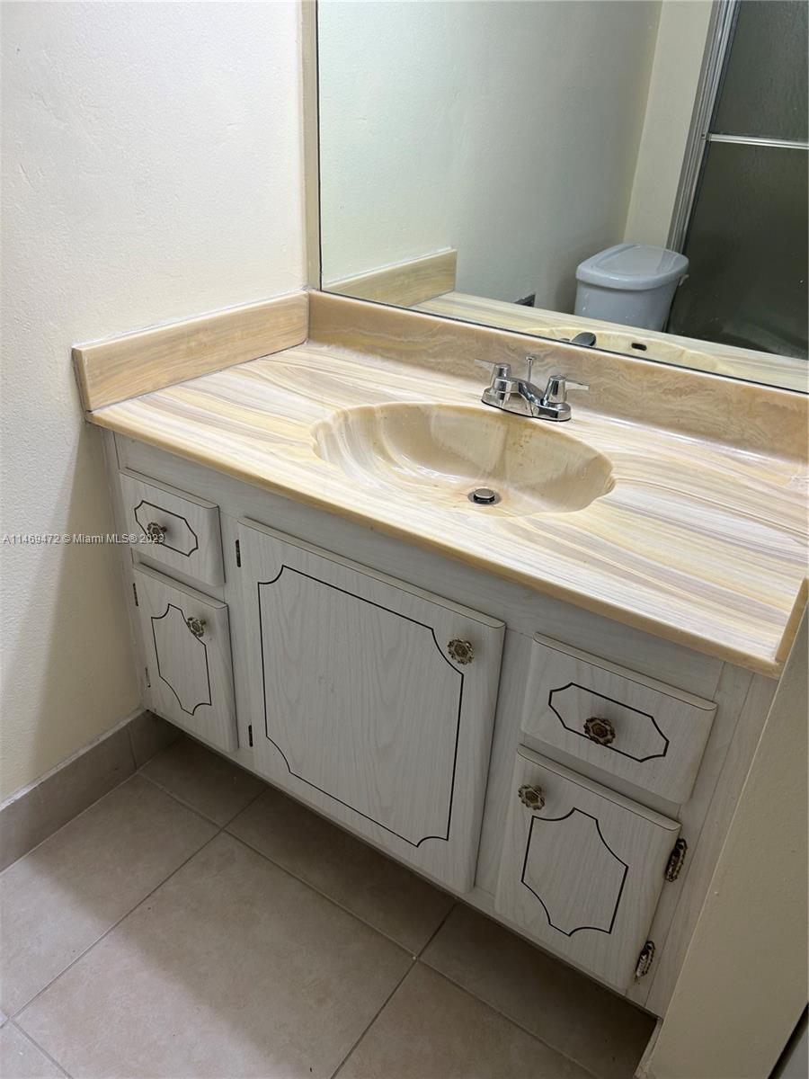 4990 E Sabal Palm Blvd # 305