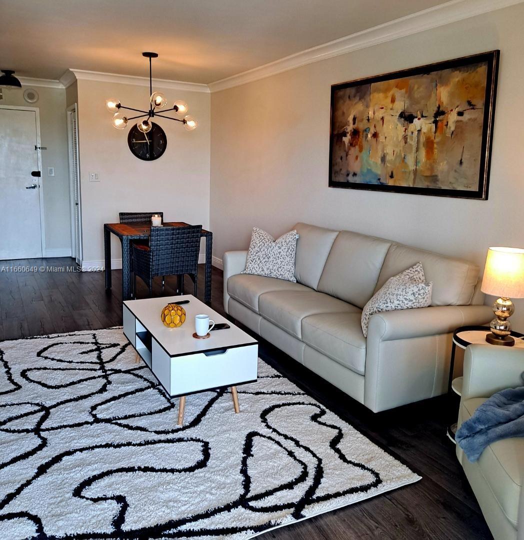 900 NE 18th Ave # 703