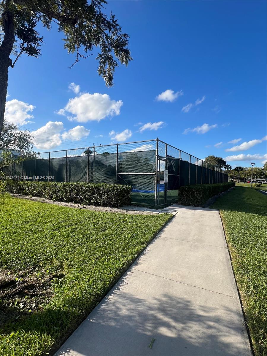 301 SW 135th Ave # 114C