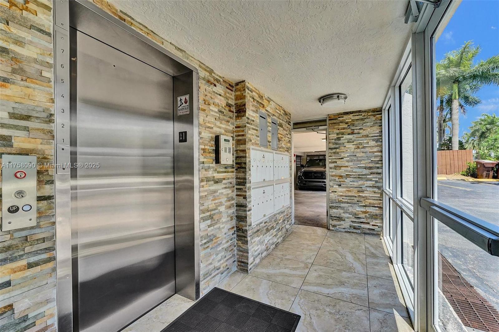 155 Isle Of Venice Dr # 502