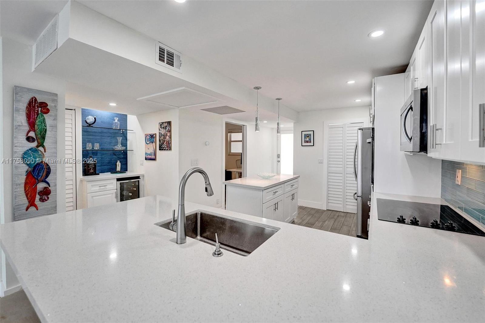 155 Isle Of Venice Dr # 502