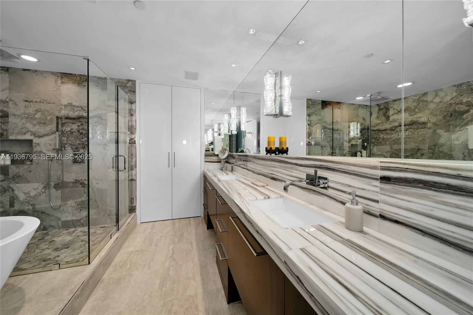 1 N Fort Lauderdale Beach Blvd Unit: 1906