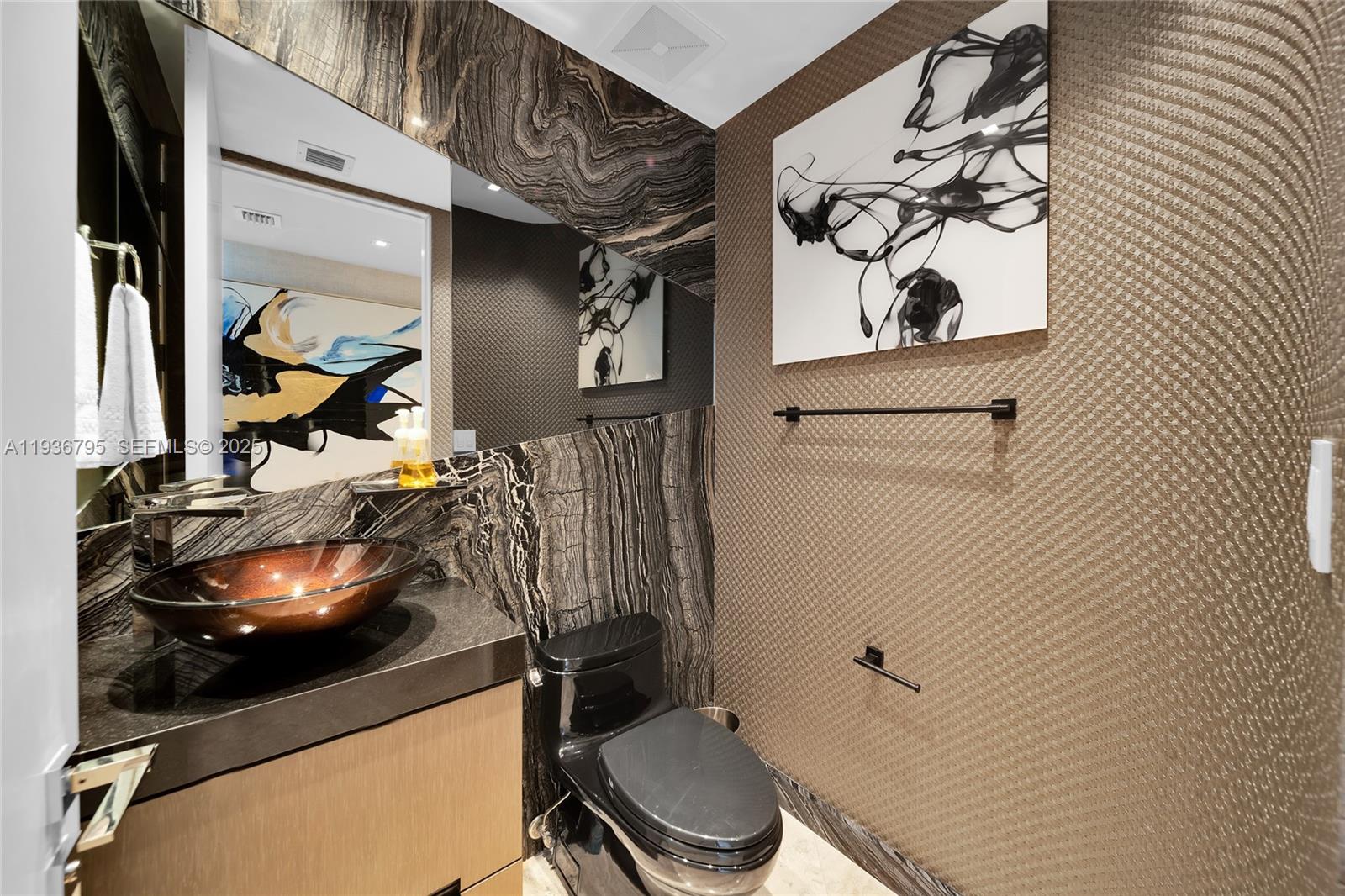 1 N Fort Lauderdale Beach Blvd Unit: 1906