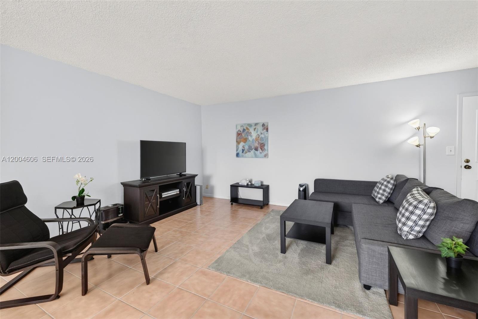 3210 SE 10th St # 6B