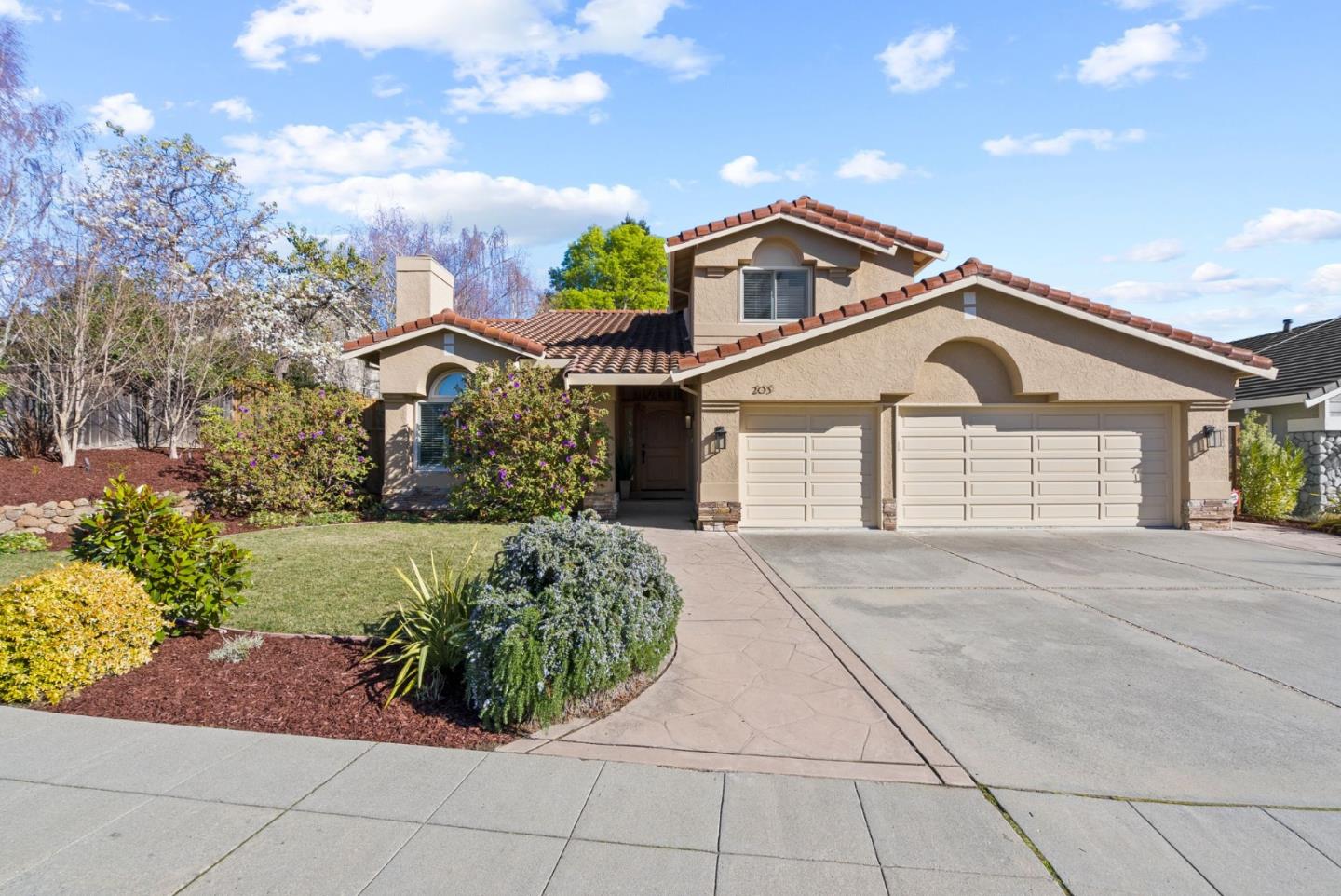 205 Aberdeen DR