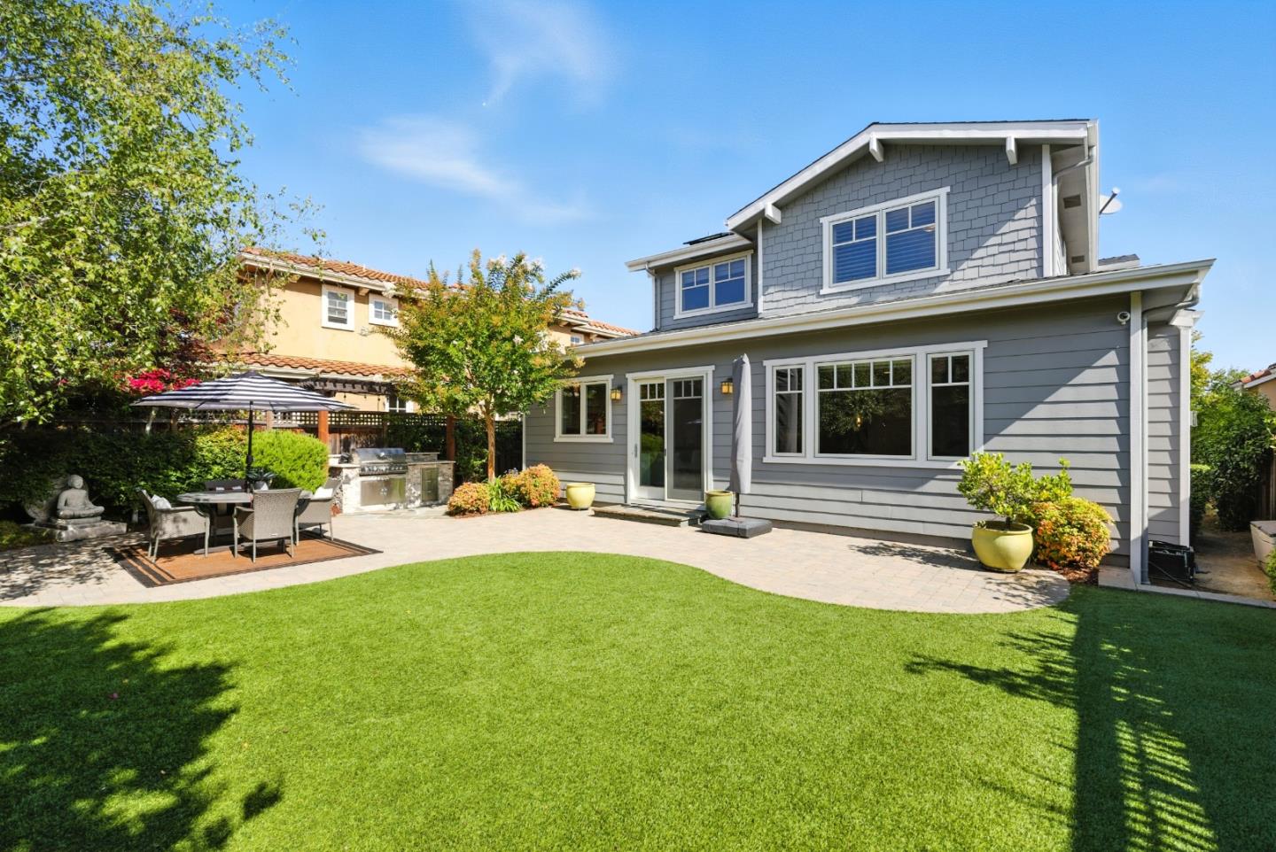 270 Oakview Drive