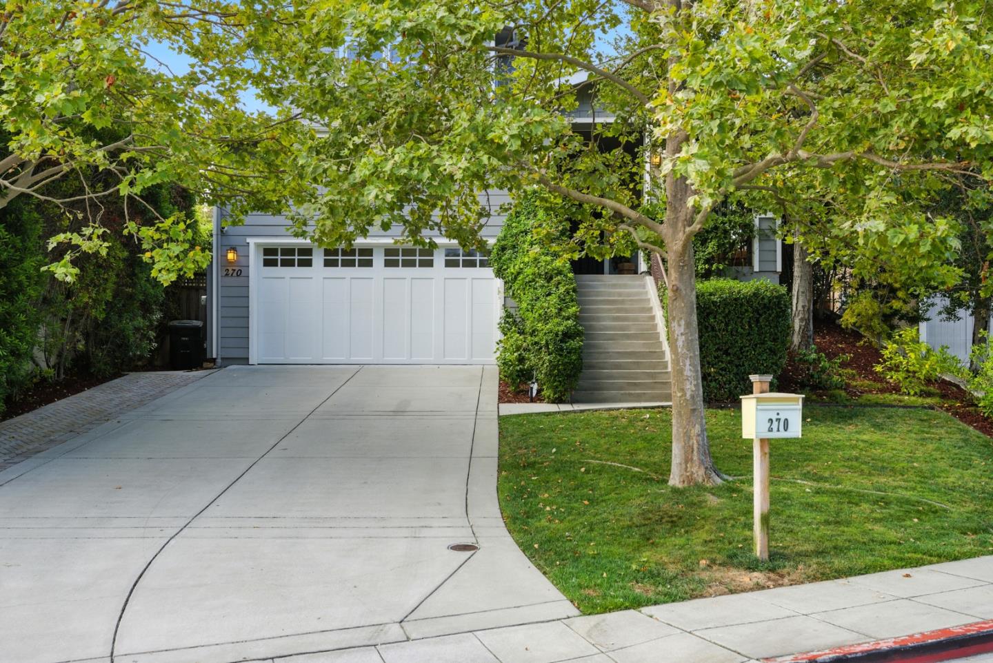 270 Oakview Drive