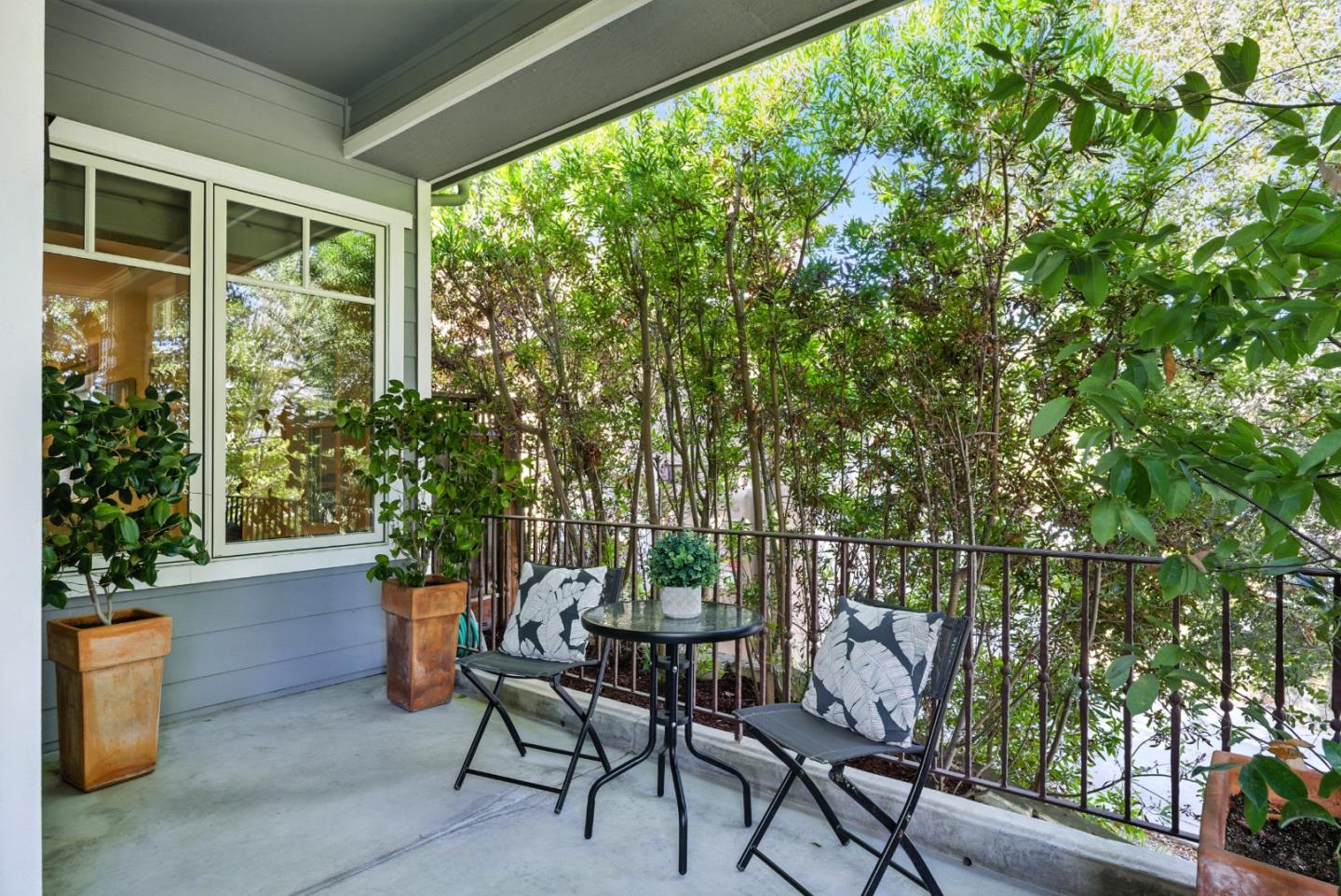 270 Oakview Drive