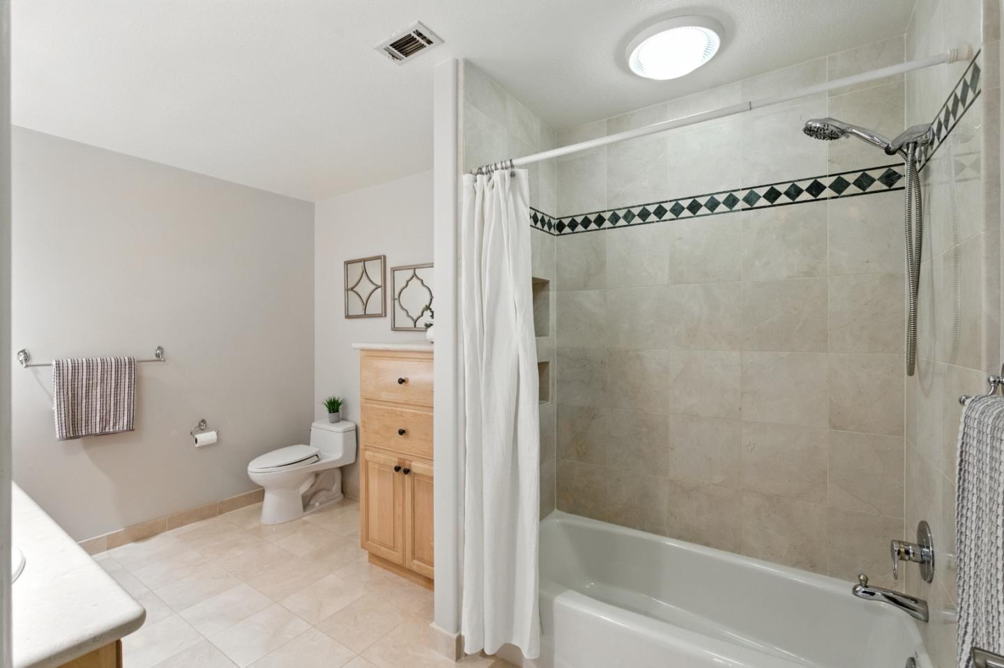 3711 Hamilton Way